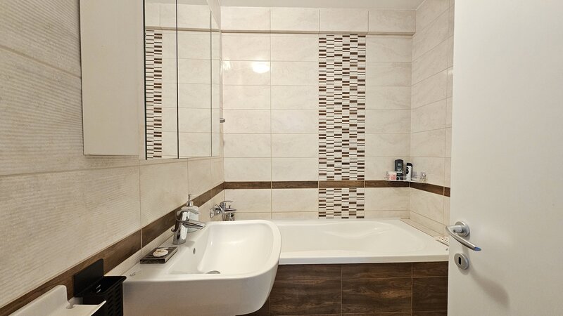 Grozavesti, inchiriere apartament 2 camere, bloc nou, etaj 3, mobilat.